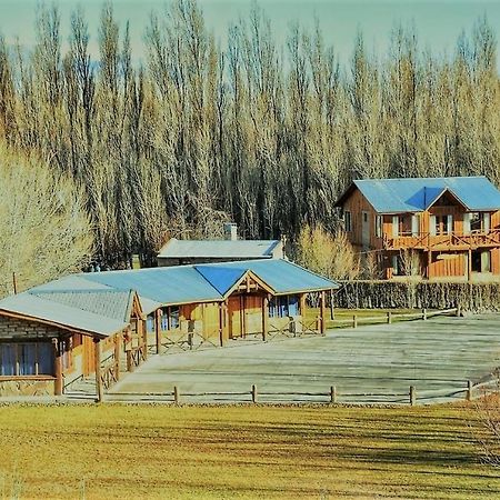 Hosteria & Cabanas Rio Fenix Perito Moreno Eksteriør billede