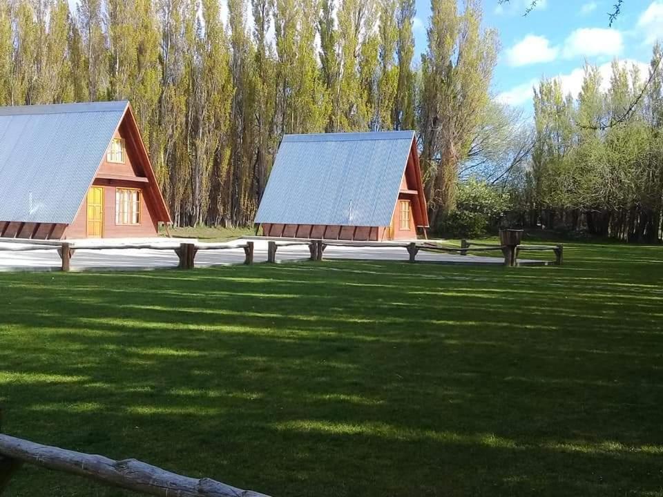 Hosteria & Cabanas Rio Fenix Perito Moreno Eksteriør billede